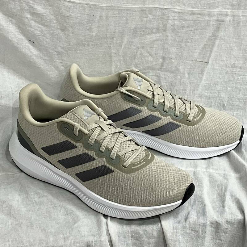 新品未使用品 ★アディダス adidas★メンズ 27.5cm 『RUNFALCON 3.0』グレー ジョギング・ランニングシューズ IF3188