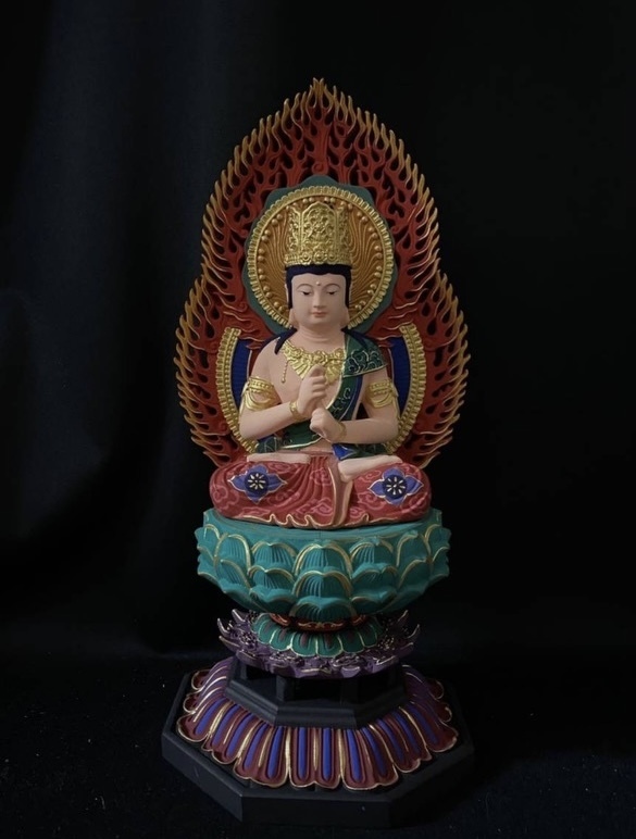 仏教工芸品　総檜製　手書き彩金彩繪　井波彫刻　木彫仏像　大日如来座像