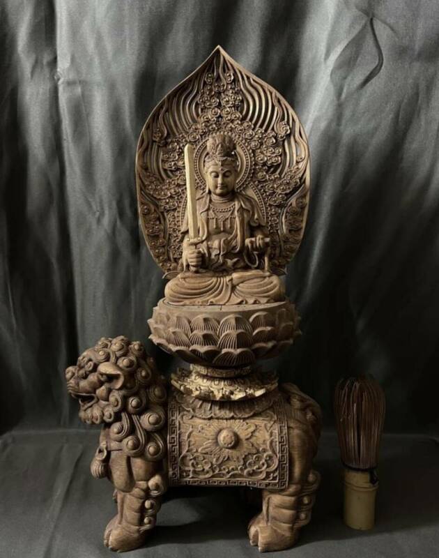 高37cm仏教工芸品　総檜製　井波彫刻　極上彫　木彫仏像　文殊菩薩座像
