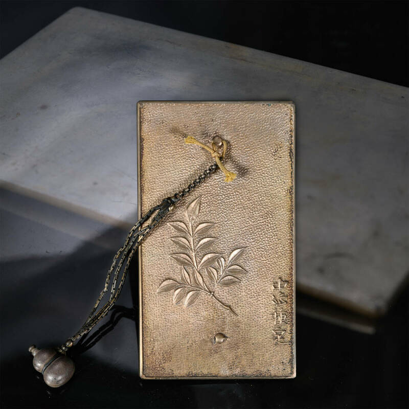 br10487 中国美術 古銅製 銅鏡 刻花卉紋 在銘 提げ物瓢箪 置物 唐物 10x6cm 厚0.3cm 重145g
