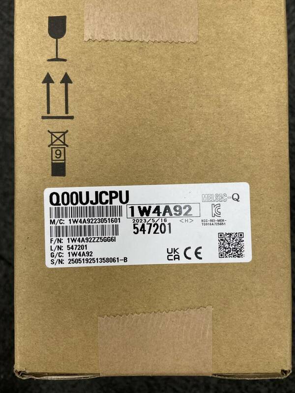 未使用 新品　三菱 Q00UJCPU シーケンサー 2023年製 インボイス発行事業者　領収書対応