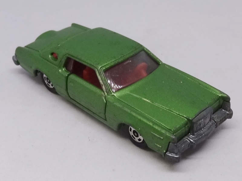 A0092a Tomy トミー tomica トミカ FORD CONTINENTAL MARK Ⅳ NO.F4 S=1/77 フォードコンチネンタル グリーン 緑 箱無し ミニカー