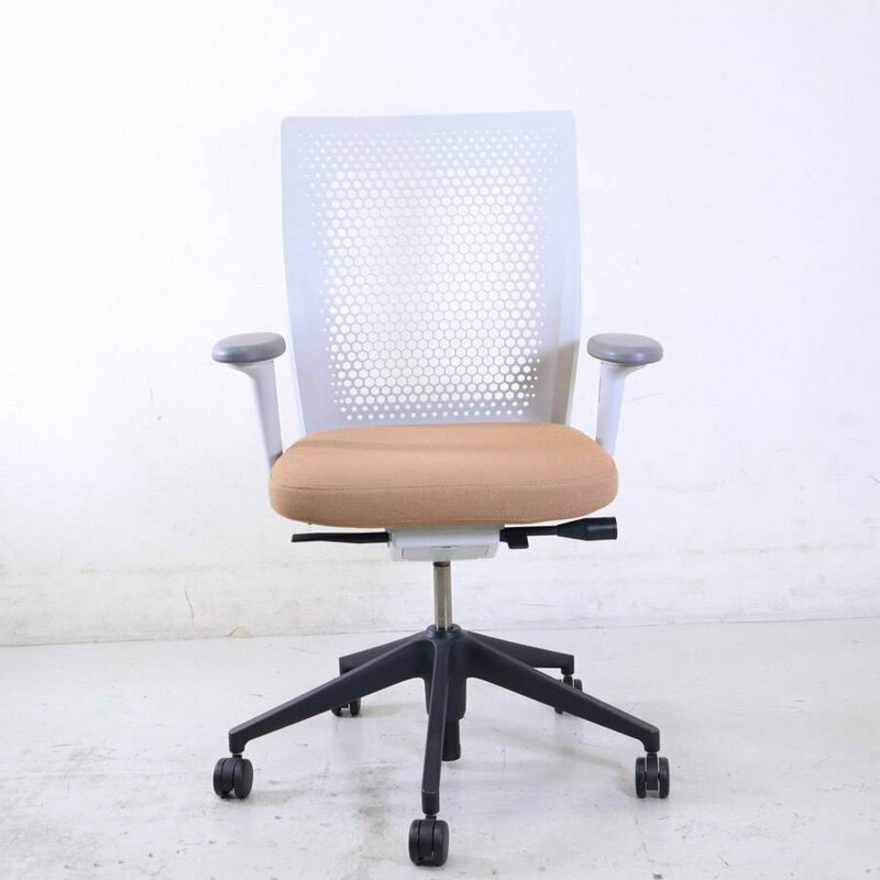 vitra. ヴィトラ 【ID Air】ID Chair Concept IDチェア デスクチェア 肘付き 布張り ブラウン系 アントニオチッテリオ IDエア★823h08