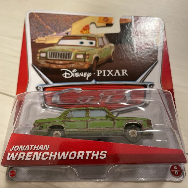 マテル カーズ　JONATHAN WRENCHWORTHS ミニカー キャラクターカー　ジョナサン　レンチワース　MATTEL CARS