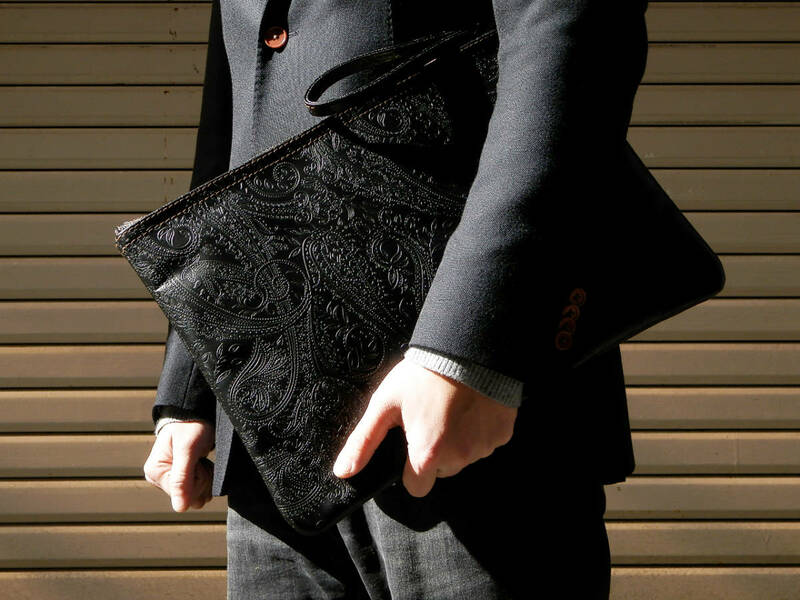 受注生産☆龍野産ペイズリー柄型押レザーで製作した大型クラッチバッグです黒ブラック書類ケース日本製セカンドバッグ本革バッグインバッグ