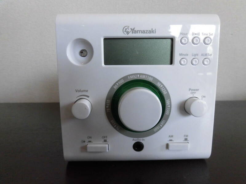 YAMAZAKI　YE-4300　キューブラジオ