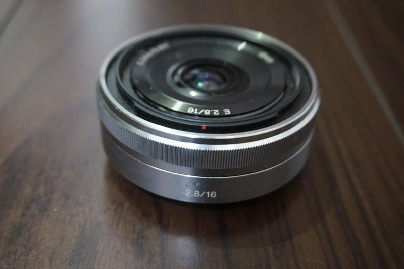 【中古/美品】ソニー　Sony　E16mm F2.8 (SEL16F28)