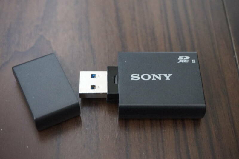 【超美品/ほぼ新品未使用】Sony ソニー　SDメモリーカードリーダライター MRW-S1