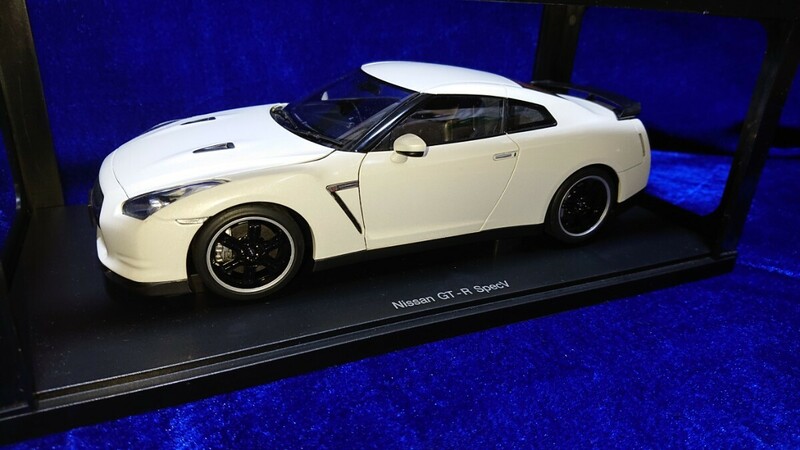 1/18 NISSAN GT-R R35 SpecV Autoart 77399 BRILLIANT WHITE PEARL オートアート 日産 ブリリアントホワイトパール 検 スカイライン