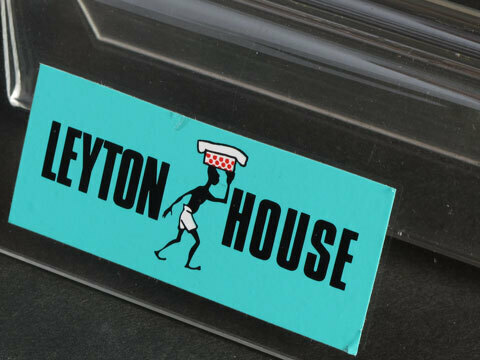 ★　LEYTON HOUSE　レイトンハウス　受付ボード　♪ 