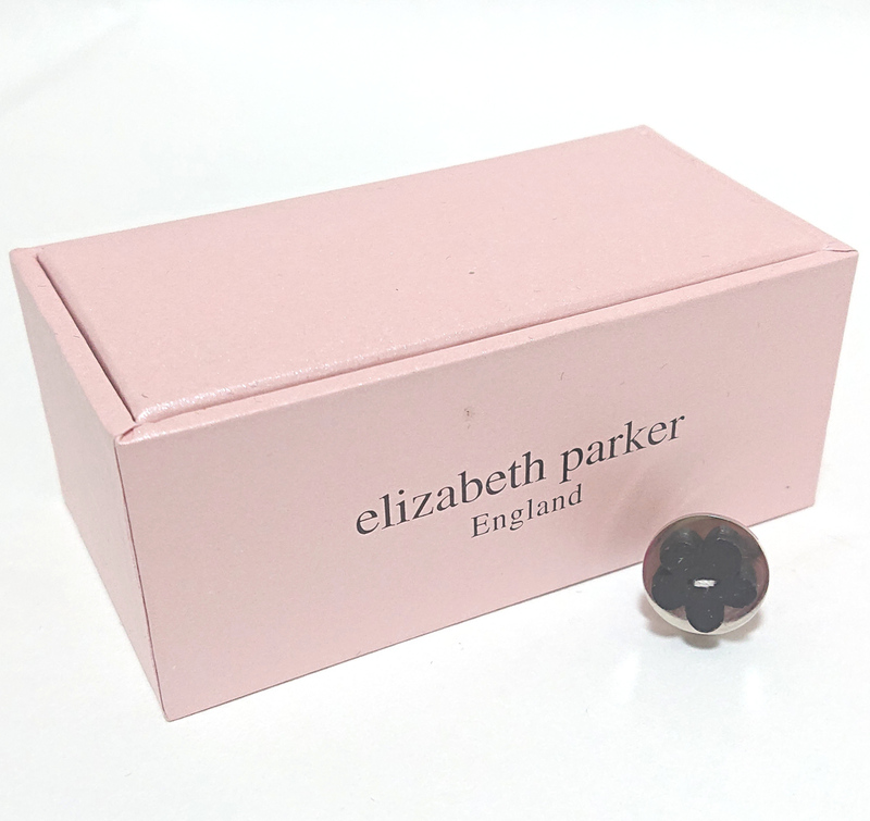 【epp5】ELIZABETH PARKER 　エリザベスパーカー　ピンバッジ　ピンズ　シルバー×ブラック　お花　フラワー　ウッド