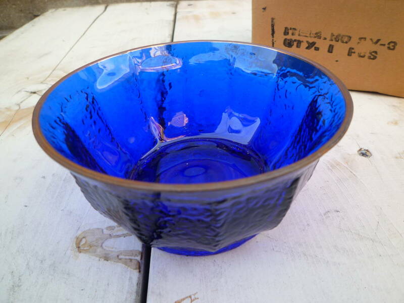 M6228 ブルーガラス 器 お皿 直径12cm 高さ6cm 未使用保管品 ビンテージ（3104) 