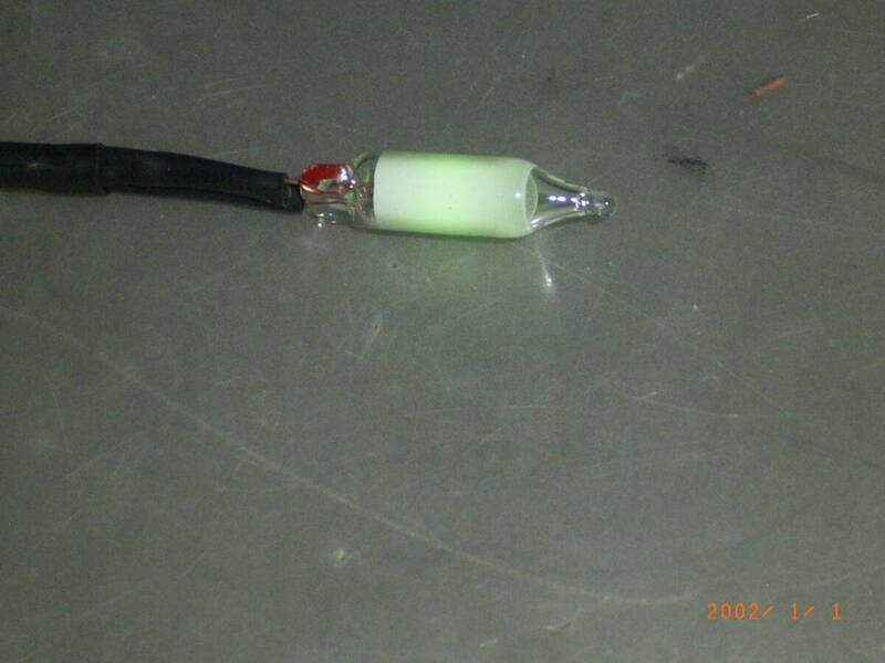 ネオンランプ　緑色　AC１００V　6径　15長