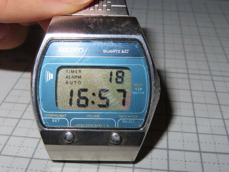 ネコポス可 稼働品 ヴィンテージ セイコー A029 5020 LCD デジタル　腕時計