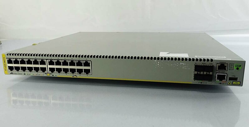 Allied Telesis アライドテレシス AT-x930-28GTX ユニファイドマネージメント スタッカブル スイッチ ネットワーク switch S041917