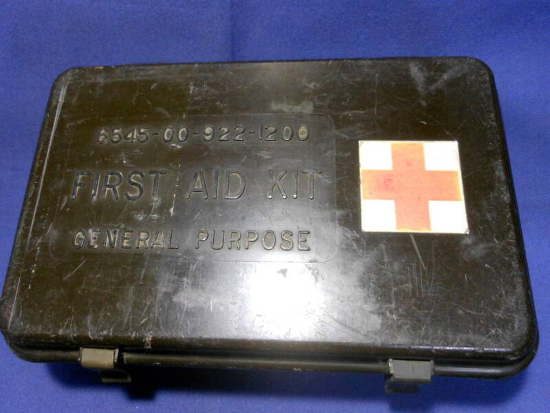 米軍放出品 ファーストエイドキットケース (約21x114x8cm) OD色 中古ワケアリ 240410-H