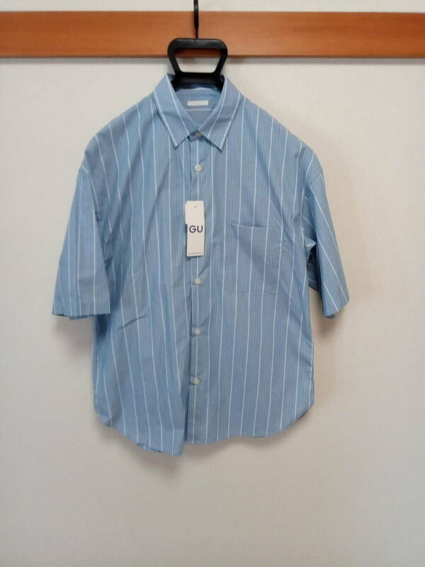 新品GU【ジーユー】 MENブロードオーバーサイズシャツ5分袖ストライプブルーサイズＳ