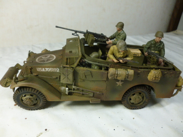 1／３５アメリカM３スカウトカー兵士４体付完成品