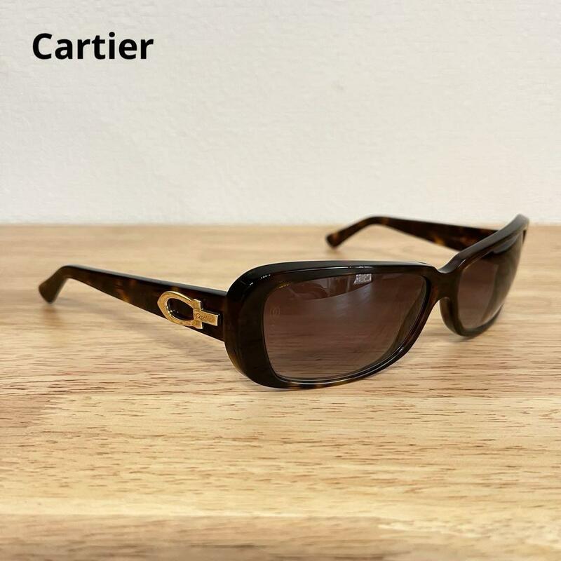 Cartier　カルティエ　ロゴ金具　ブラウン系　サングラス　レディース