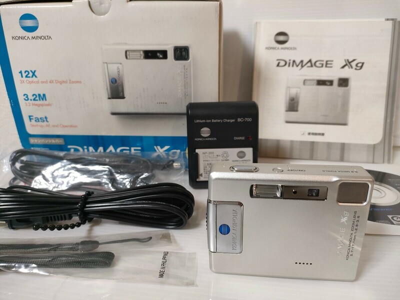 【外観美品】MINOLTA コンパクトデジタルカメラ DiMAGE Xg シャンパンシルバー