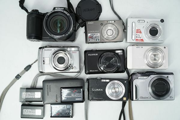 M0442【コンデジ】Nikon SONY Fujifilm など コンパクトデジカメ８台まとめて