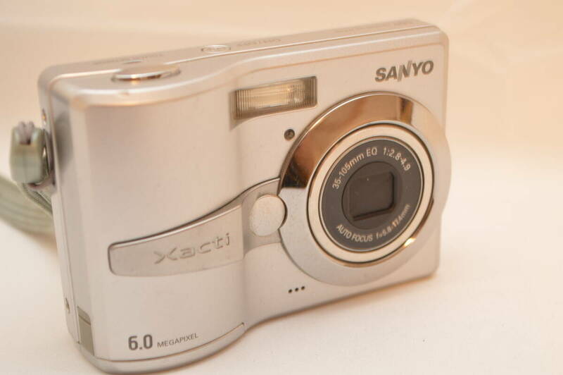 ★極上美品★ SANYO Xacti DSC-S60 コンパクトデジタルカメラ
