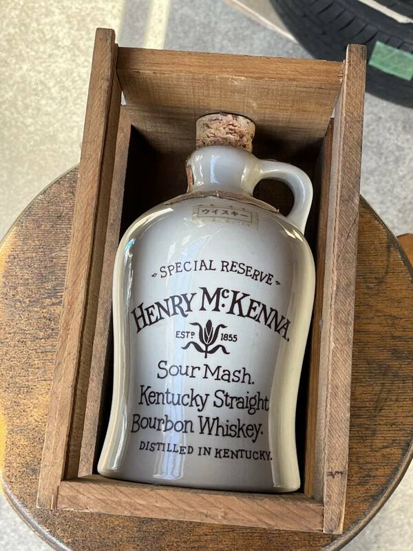 ヘンリーマッケンナの空き瓶♪