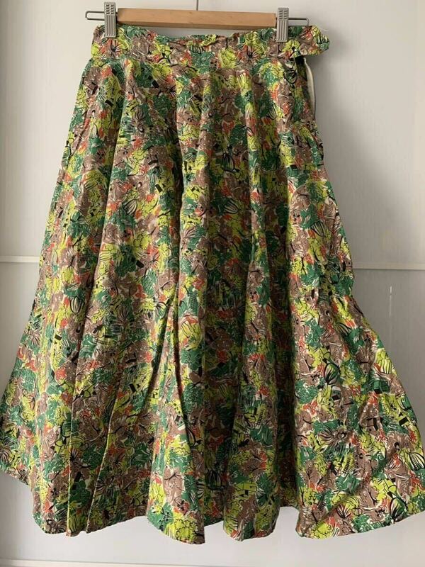 ★☆ USA USED ビンテージ スカート 人、植物、建物柄1950's 1960's vintage skirt OLD古着 ☆★