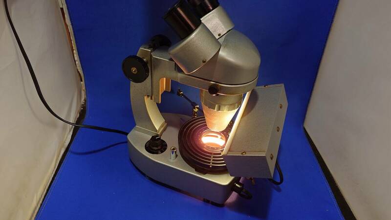 ◆◇A308【工具・器具】時計・宝石などに　使いやすい10倍顕微鏡（ランプ付き）レンズ10倍とボリューム付◇◆