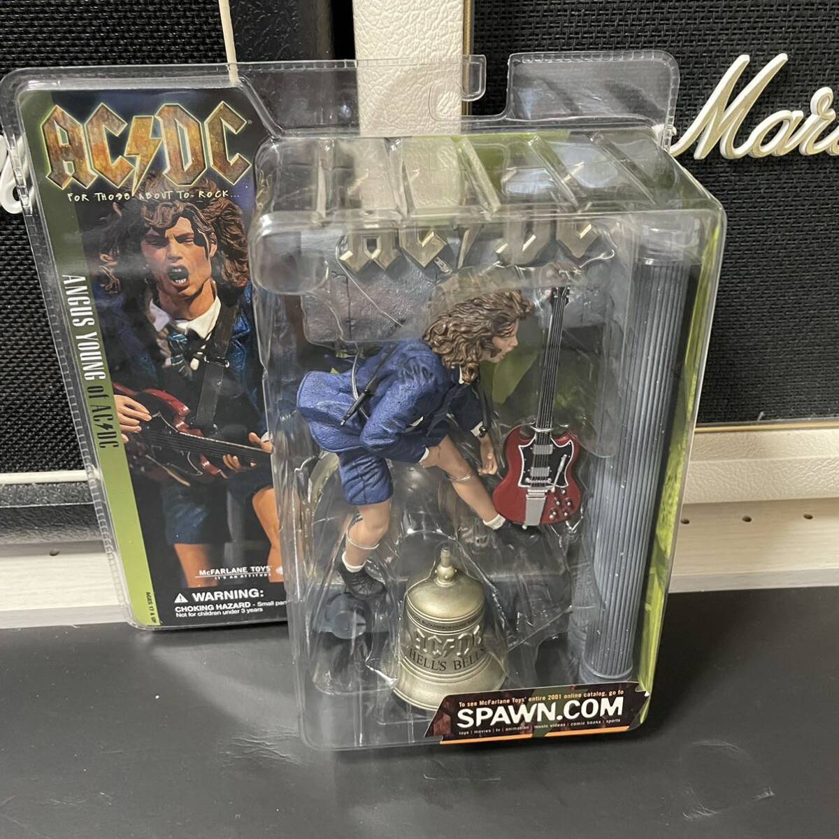 AC/DC Angus Young アンガス・ヤング Gibson SG HELLS BELLS ギブソン McFARLANE TOYS