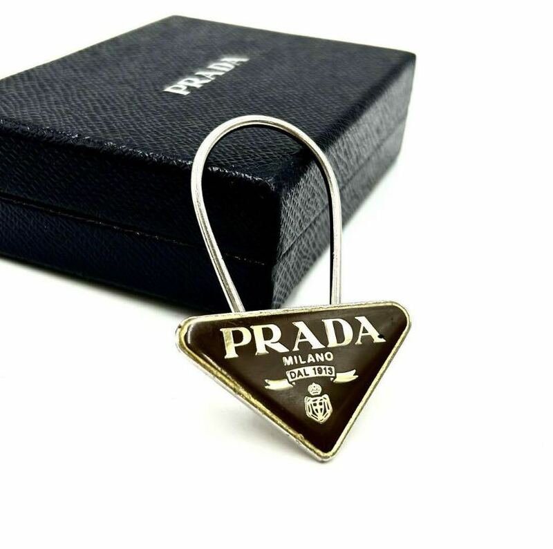 【箱付き】　PRADA プラダ　三角ロゴ　キーホルダー　キーリング　チャーム　KL114