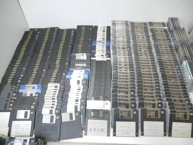 498 使用済 3.5インチ フロッピーディスク 約400枚 大量まとめ MF2-256HD/MFD-2HD/Maxell/FUJIFILM/SONY/3M/DENON/Konica 他