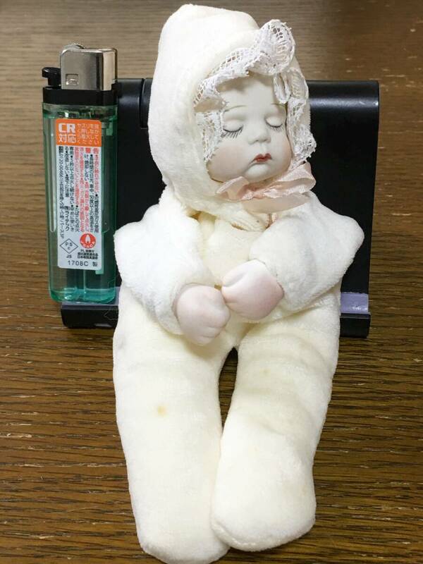ビスクドール ヴィンテージ くたくた 眠る 赤ちゃん 人形 フード