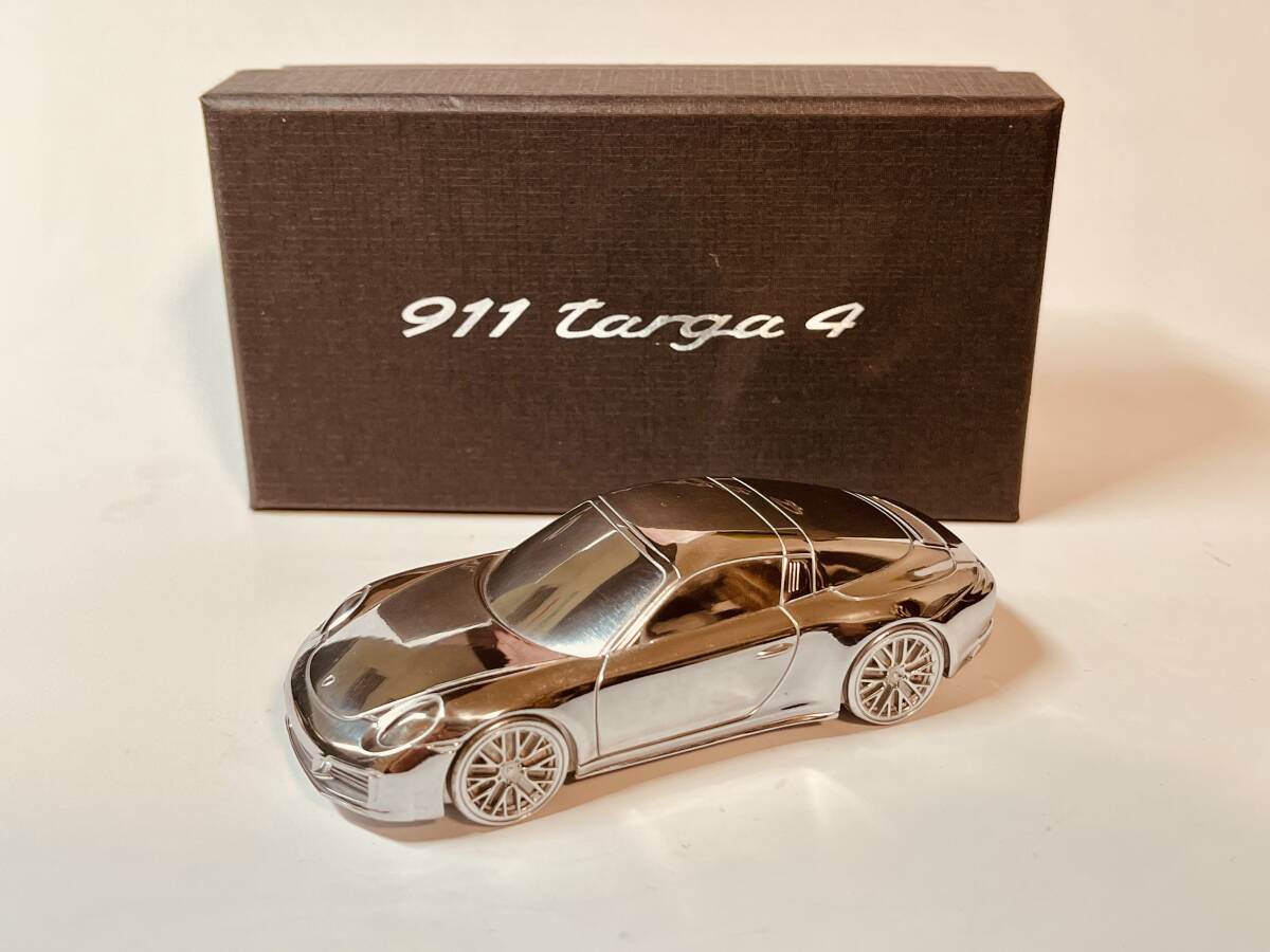 ◆◆◆『新品』 PORSCHE ポルシェ 991型 911 タルガ4◆◆メタルカー ペーパーウェイト 純正 ノベルティ 専用ケース付◆◆◆
