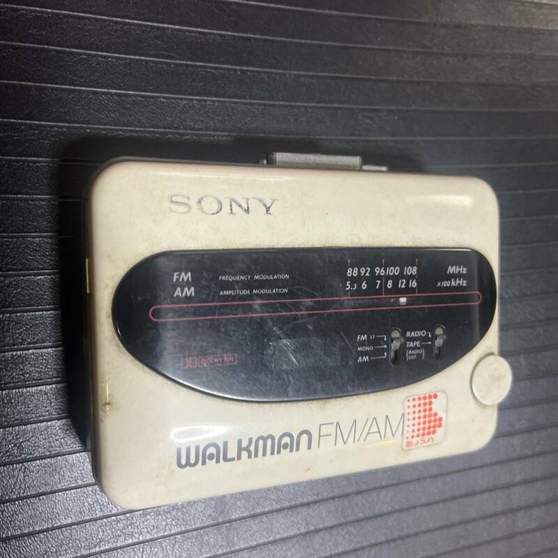 ソニー WM-F38 カセット/ラジオ ウォークマン 1988年 VGC レトロ 希少 レア　Walkman