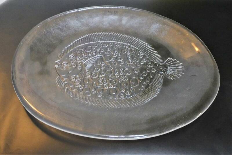 KOSTA BODA ガラスプレート （魚柄，サイズ 25cm×31cm） 