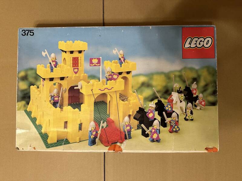 LEGO CLASSIC CASTLE 375　黄色いお城　レゴ　クラシック　イエローキャッスル　箱付き　欠品パーツなし　激レア　お城シリーズ