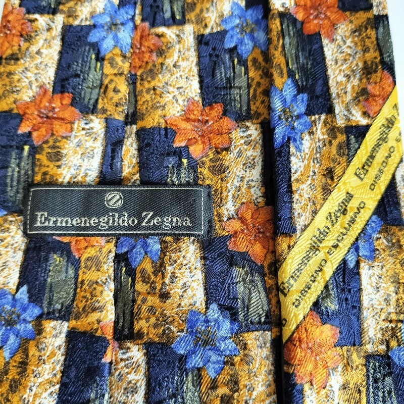 エルメネジルドゼニア(Ermenegildo Zegna)紺青茶色花弁ネクタイ