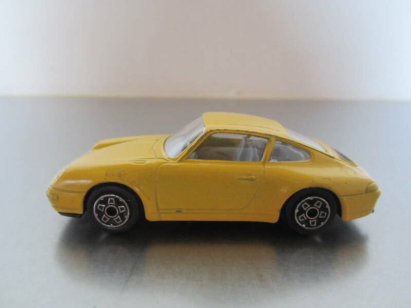 ポルシェ　９１１　カレラ　PORSCHE 1/43 BURAGO　ポルシェ ブラーゴ　黄色