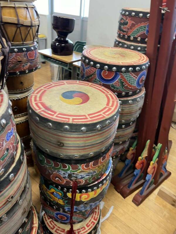 縞模様　楽器 太鼓 ドラム 韓国　朝鮮　音楽 民族楽器 打楽器