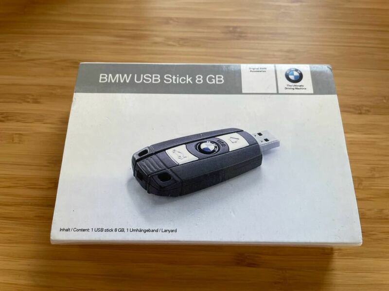 未使用　BMW純正　USBメモリー