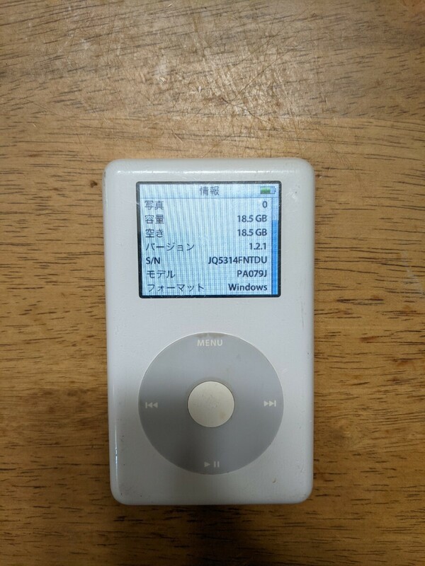 IY1240 iPod 第4世代（classic）20GB A1099 カラー液晶モデル 動作品 現状品 送料無料