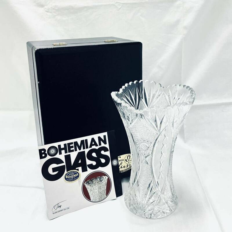 ◆①【BOHEMIA　ボヘミア】Cristal　ボヘミアクリスタル　花瓶　花器　フラワーベース　クリスタルガラス　クリスタル　20.5cm