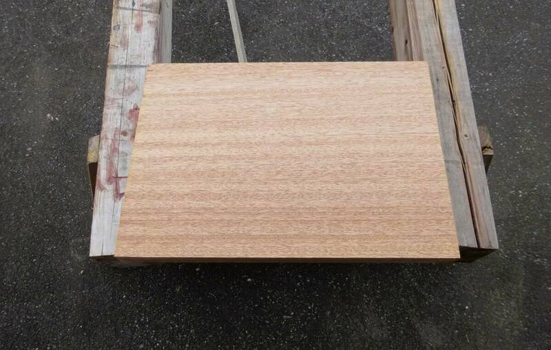 ラワン板 外材 用板 飾り台 角材 460×320 ×33 ブロック 乾燥材 ラワン無垢板幅広板 天然木 プレーナー 造作材 化粧 物置板 
