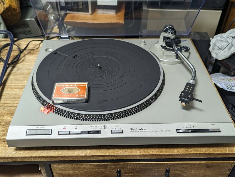 Technics ターンテーブル　SL-D303 針付中古