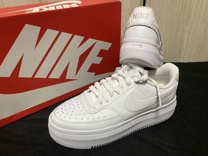 新品25cmナイキコートビジョンアルタホワイト白LTR COURTVISIONエアフォース1AF1好きに厚底スニーカーNIKEレディーススニーカー