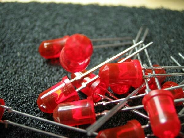 レア　赤色 ダイヤカット LED 新品　（20個セット）