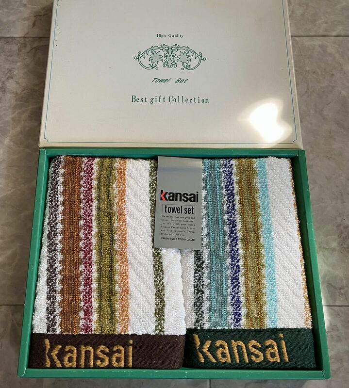 〈Kansaiカンサイ〉大判ハンドタオル２枚セット　ロゴ文字刺繍入　リバーシブルタイプ　日本製