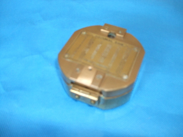 Brass(真鍮) 航海用携帯コンパス、中古品。