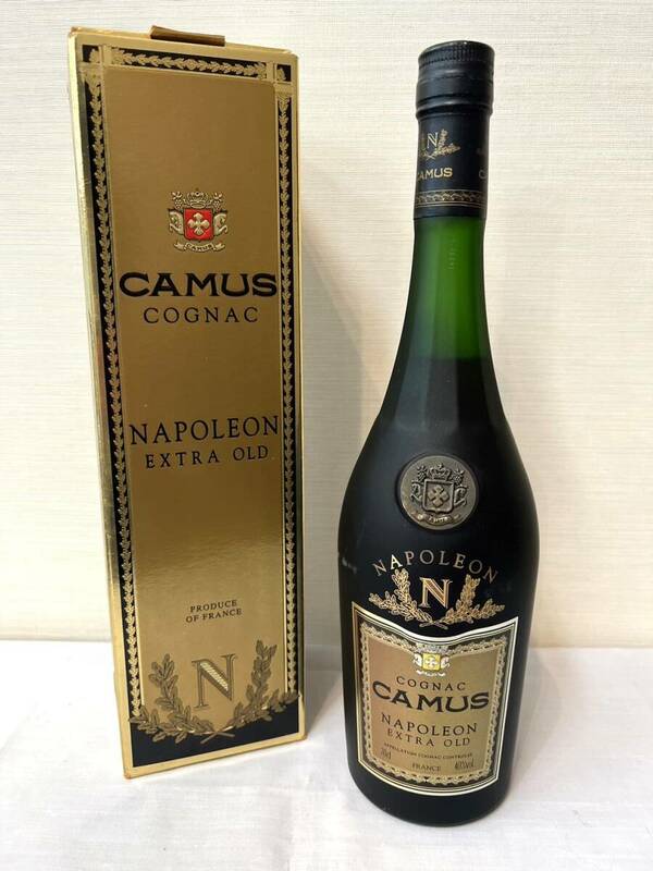 80-YR64-06 未開栓/保管品 CAMUS カミュ ナポレオン エクストラ オールド コニャック 700ml 40% 箱付